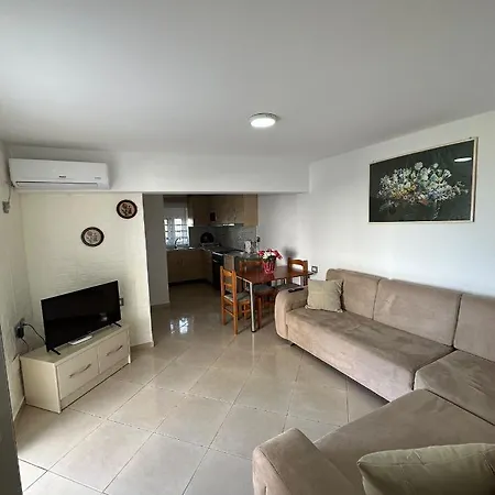 Apartment Mero Sarande