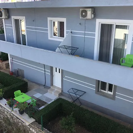 Apartment Mero Sarande